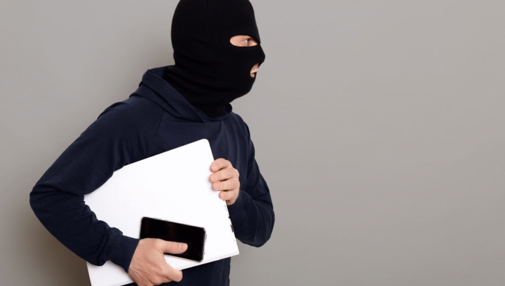 Anonymous Posting: Benefits, Risks, and Tips for Safe Use 4 Anonymous Posting